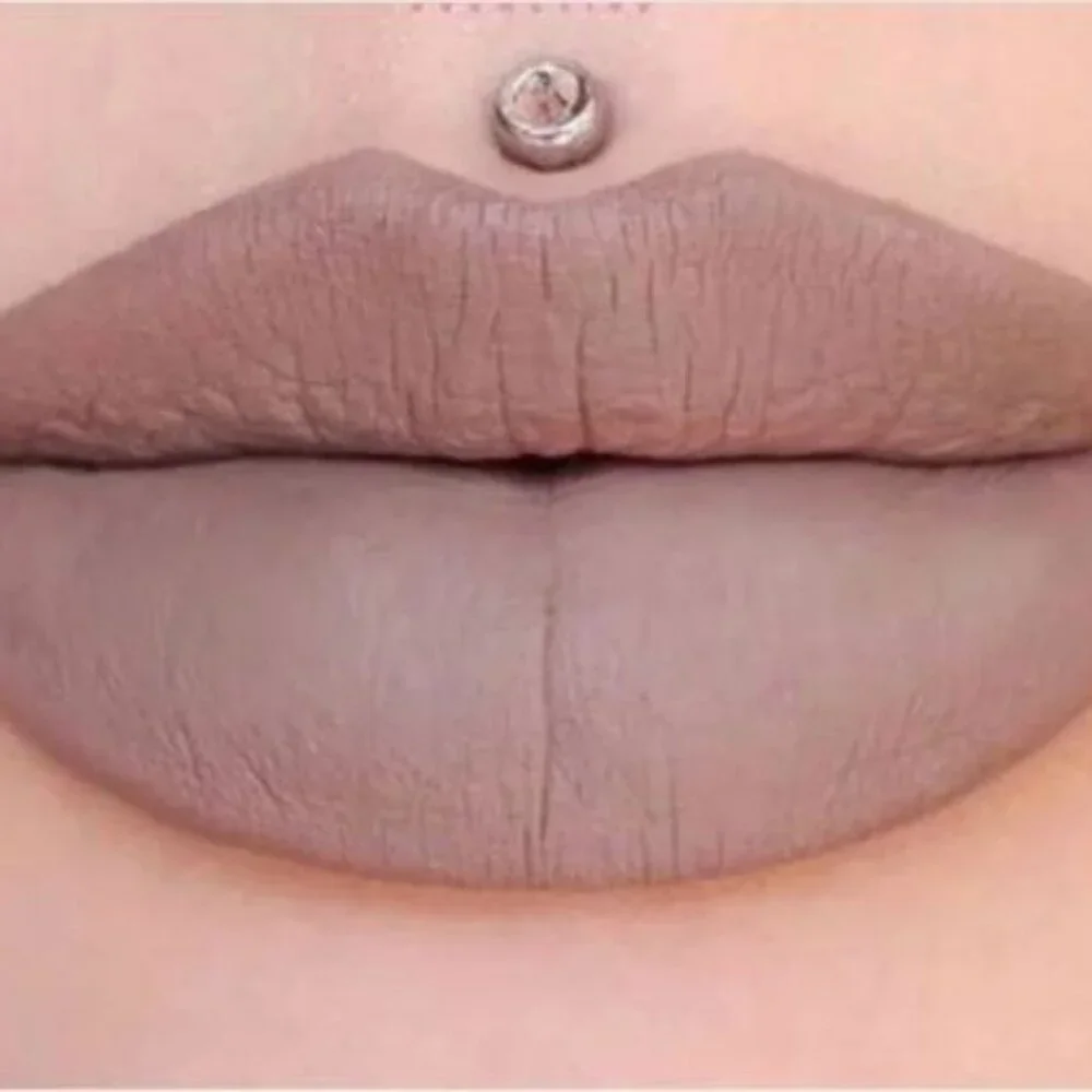 JEFFREE STAR - POSH SPICE (Gray Nude) Velour Liquid Lipstick Matte
